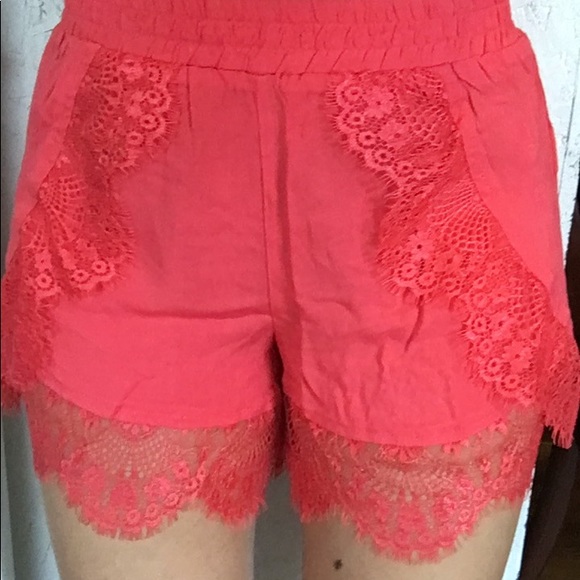 Lace shorts - Picture 1 of 4